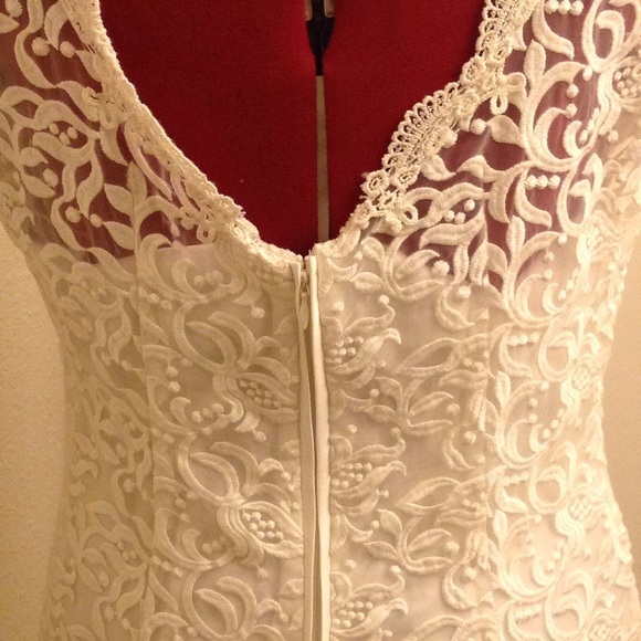 Laundry by Shelli Segal Ivory Wedding Dress - Picture 3 of 7